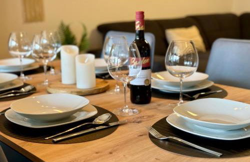 3 Zimmer Apartment, 90 qm, ruhig und zentrumsnah, max 6 Pers, 15 qm Balkon , private Garage, Internet 1000 MBit - Foto 3