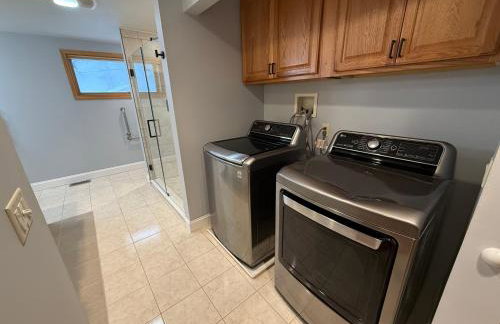 Luxury Waterfront Retreat on Black Lake - Foto 31