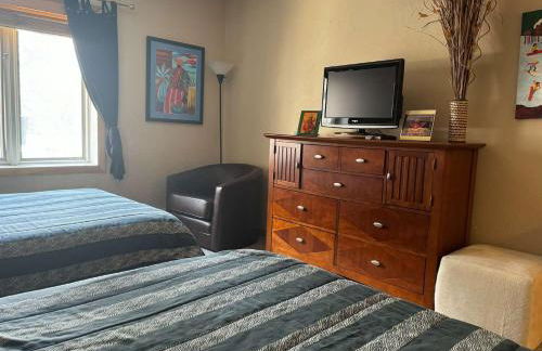 Best location in the heart of lions head, Ski lockers, jacuzzi and pool - Photo 25