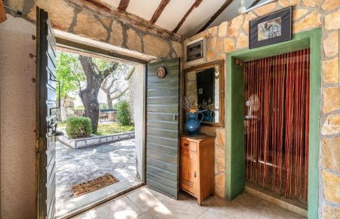 Gorgeous Home In Benkovac - Photo 33