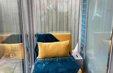 The Salty Bee - Photo 15