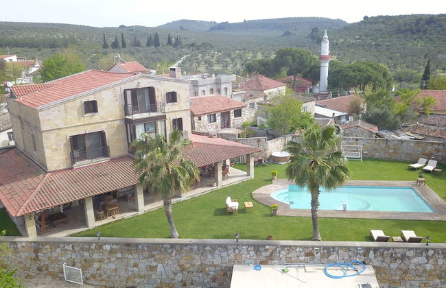 The Mira House - Photo 1