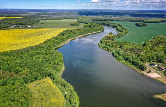 Cottage by Lake Ostrowieckie With Private Beach - Photo 37