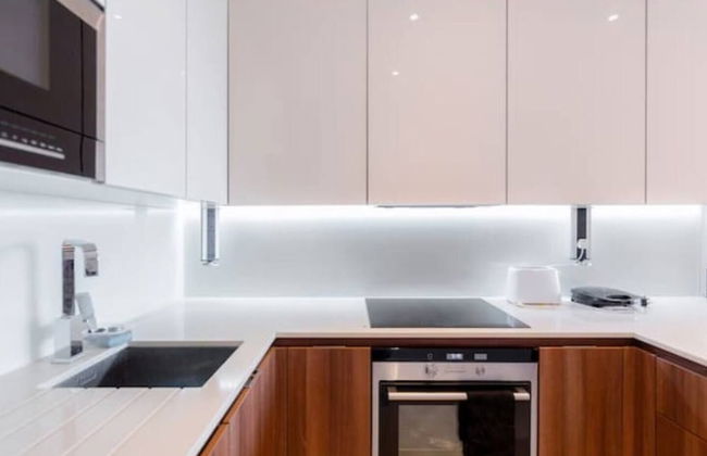 Battersea Reach Luxury Apartments - Photo 8