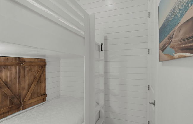 Modern + New Construction & Gulf Views; 3 Pools & Steps to Beach - Foto 40