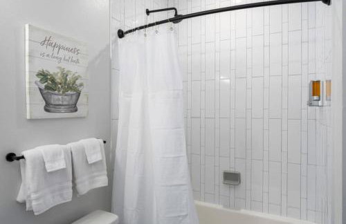 Grandview Getaway, Fitness Center, Secure Parking - Photo 32