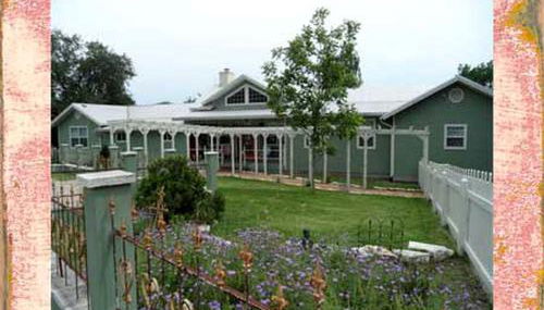 Spacious Cottage with Exquisite Pond and Hill Country Views near Fredericksburg and Kerrville, Texas - Foto 1