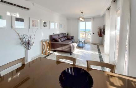 Marbella Atico duplex-Las vistas de Laia - Photo 8