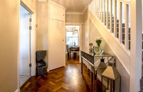 Luxury 3 Bed Apartment, Train Station - Foto 30