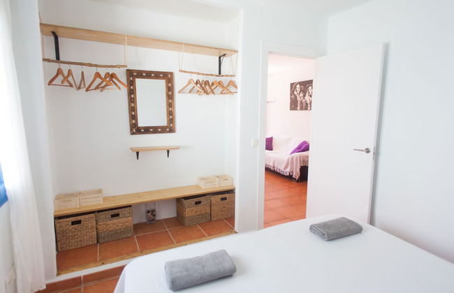 Beach House with garden - Photo 13