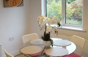 2 Bed Contractor Accommodation - 15min Drive to Heathrow & Windsor - Foto 17