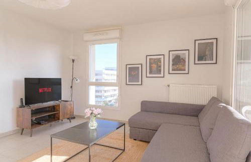 Charmant et Spacieux proche Groupama Stadium - Foto 2