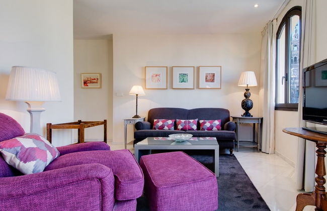 Suites Murillo Alcazar - Foto 1