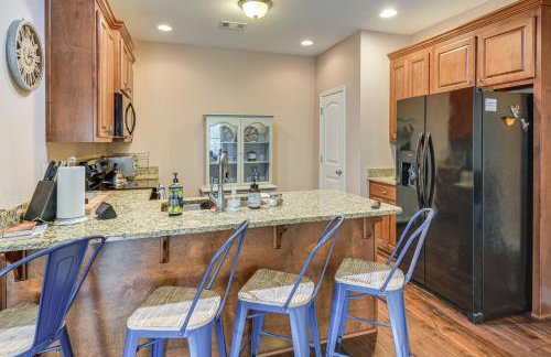 Waterfront Lake Hartwell Retreat with Indoor Hot Tub - Foto 8