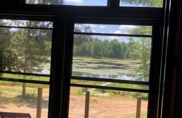 Woodsy and Private- Rustic Cabin - Foto 14