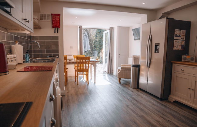 Riverbank Cottage - Photo 13