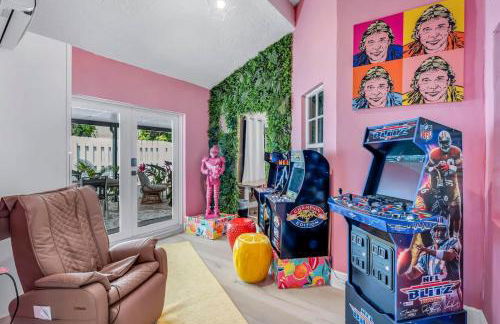 Designer Stylish Villa by Sawgrass with Hot Tub and Arcade Games - Foto 19