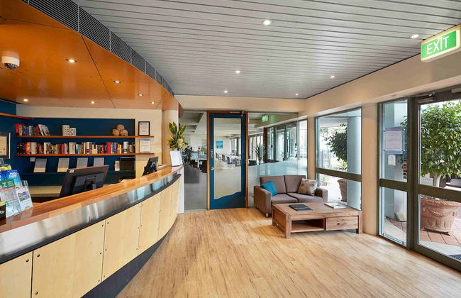 Broadwater Resort Como - Photo 2