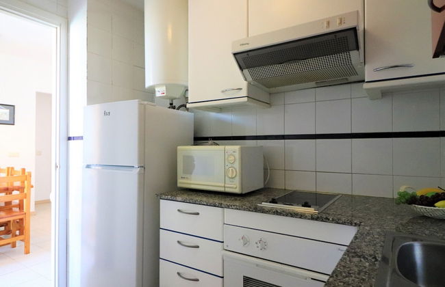 Apartment in Roses Near Sandy Beach - Photo 8