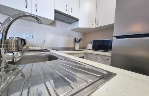 Vistas Panorámicas con Piscina y Parking - By Aloha Palma - Foto 15