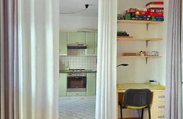 Apartament Przy Metrze i Przy Lesie - Foto 5