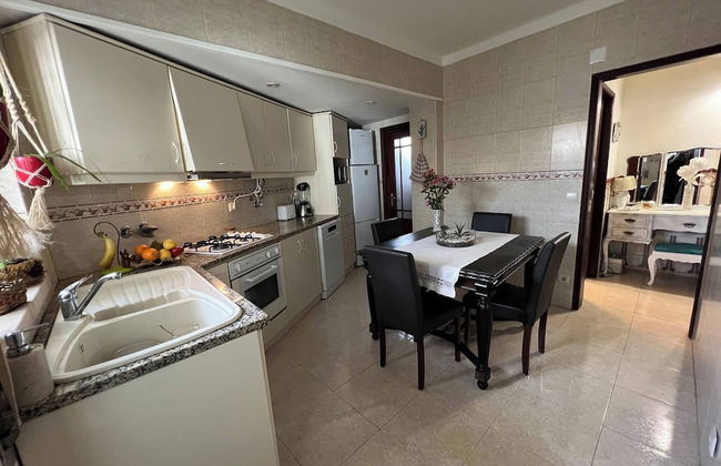 Sun And Ocean House With 2 Bathrooms - Photo 13