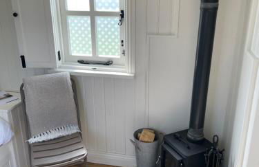 The Hut by the River - Foto 10