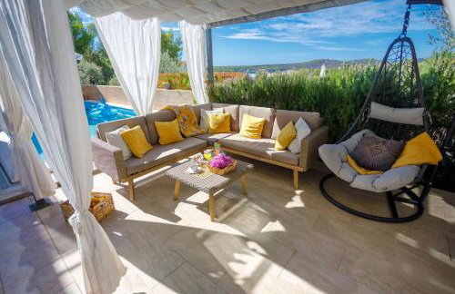 Villa NONO Jure - Private Pool & Jacuzzi, Milna Brač - Photo 9