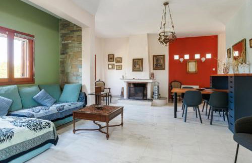 Large Home near Potamos Beach - Photo 2