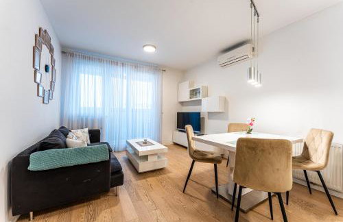 Flex SelfCheckIns 170 - Zagreb - Bedroom - Parking - Loggia - Foto 29