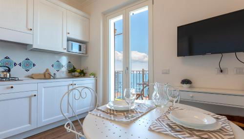 “CIELO E MARE”, CASETTA NEL CUORE DEL BORGO ANTICO / “SKY & SEA”, CHARMING IN THE HEART OF OLD VILLAGE - Foto 5