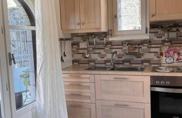 Tami House - Photo 6