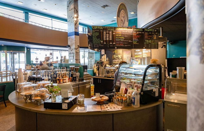 Exceptional 1 BR Apartment Downtown w Study Loft - Foto 4