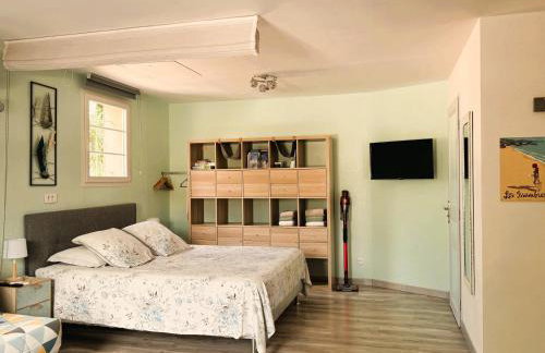 2 hébergements - 10 couchages - parking, piscine, jacuzzi - convivialité - Photo 23