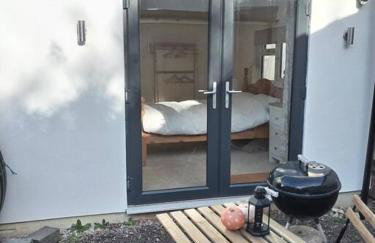 Spacious and sunny accommodation with Underfloor heating throughout - Photo 9