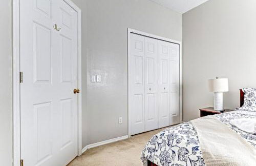 Magical Villa Pool Game Room Close to Disney - Foto 27