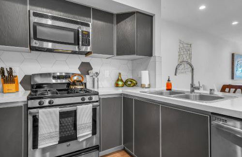 Amazing, Spacious Unit, Heart LA - Photo 39