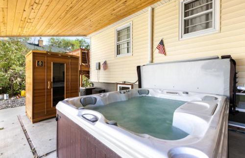 Bo360 Old West Abode with Hot Tub and Sauna - Foto 1