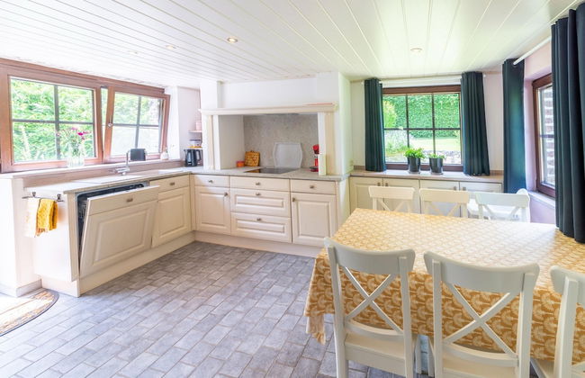 Theux Farmhouse With Garden - Photo 14