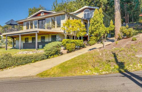 Gig Harbor Home Large Deck, Outdoor Dining Area - Foto 35