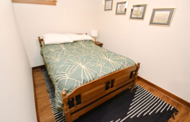 Updated Bungalow Steps to Notre Dame 410 - Foto 17