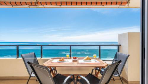 BEACHFRONT -- NEW LUXURY Apartment -- 1ª Linea Playa -- Fuengirola CITY CENTER -- Private PARKING -- Panoramic Sea Views -- - Photo 2