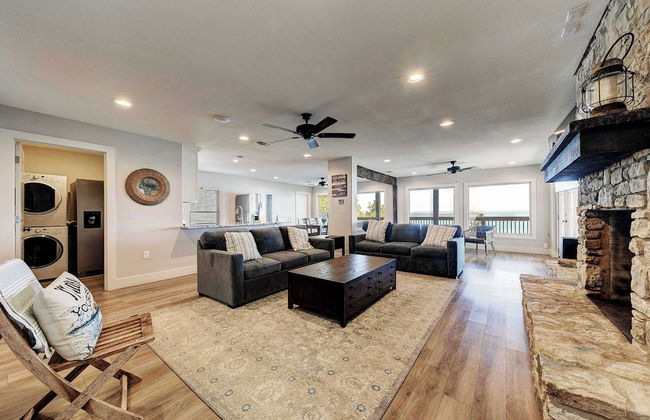 Waterfront Lake House With Hot Tub & Firepit - Foto 26