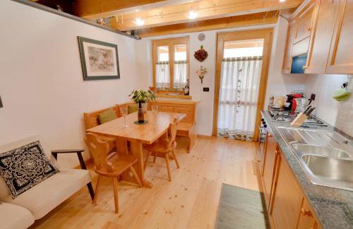 Borgo Nuovo Deluxe Apartment - Netflix, Disney plus, a 2 minuti dalle piste con garage box e parcheggio privato incluso - Foto 2