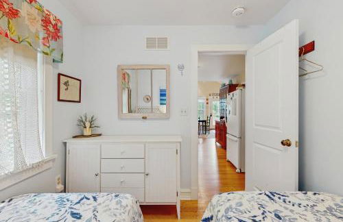 Happy Thoughts Cottage - Photo 20