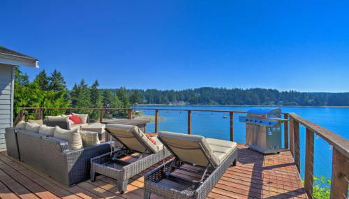 Waterfront Gig Harbor Home with Furnished Deck - Foto 1