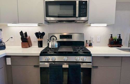 Stunning Haven with Pool Gym Parking Close to Disneyland - Foto 58