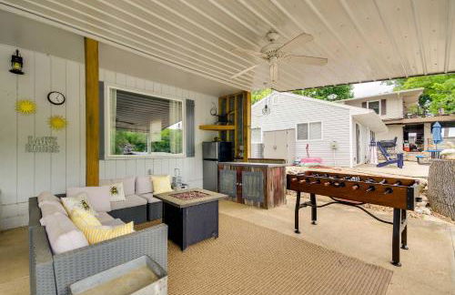 Lakefront Sunrise Beach Home with Private Dock! - Foto 17