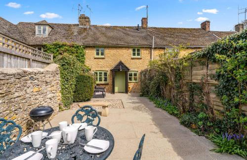 Forsythia Cottage - Photo 3