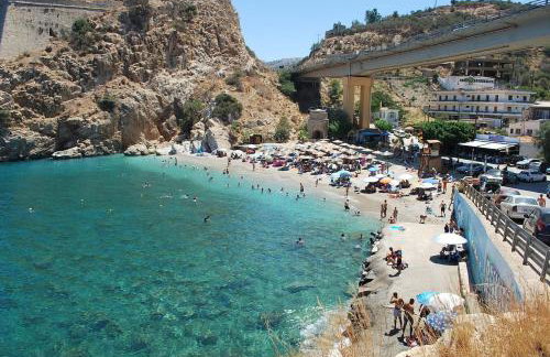 Old Castle Cottage by the Sea - Foto 1